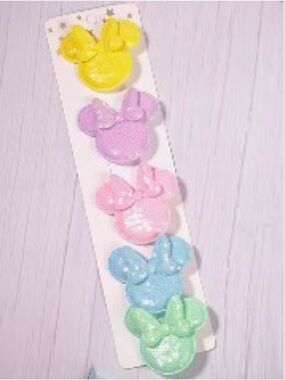 Minnie Hair Clips